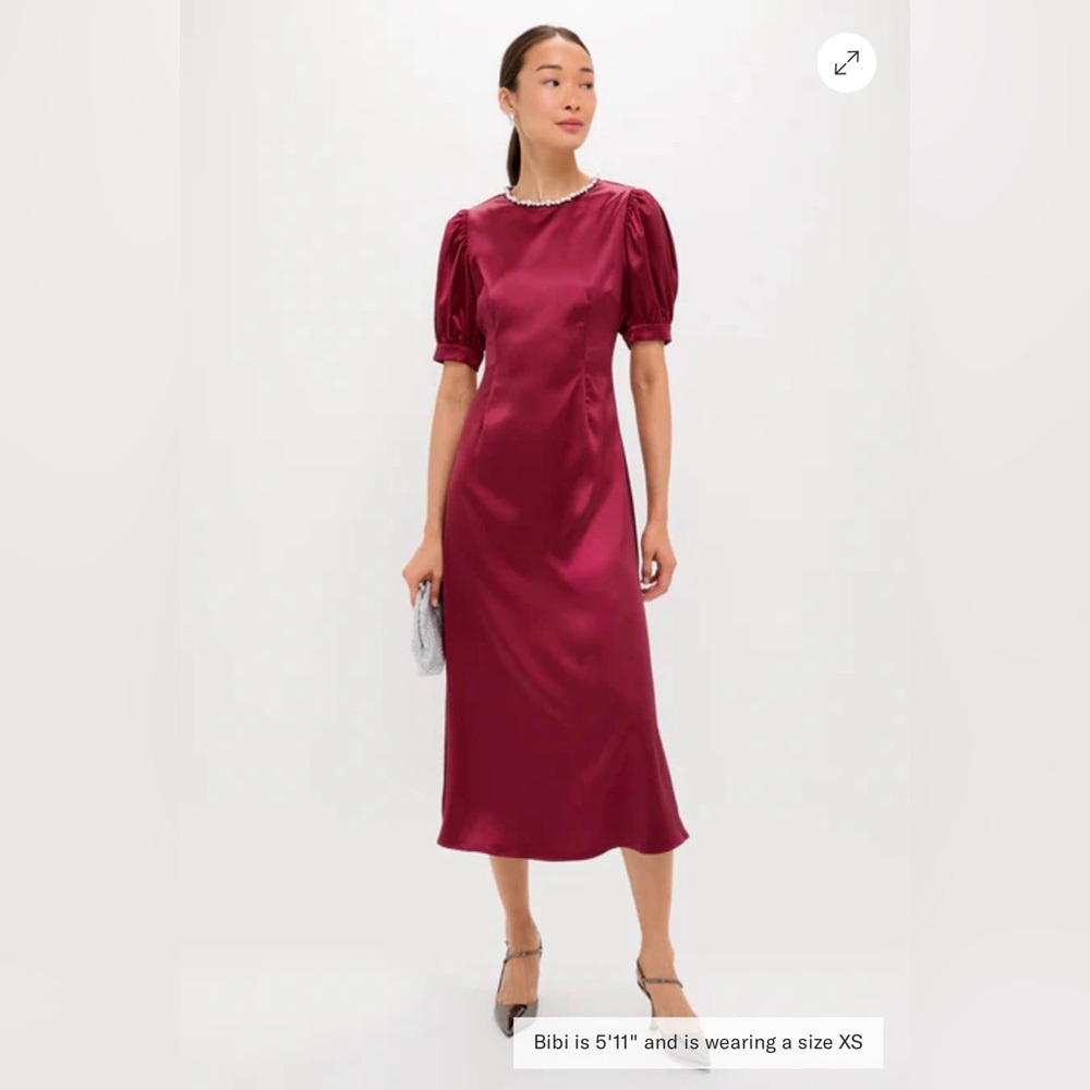 Chic Satin Midi Dress in Deep Red